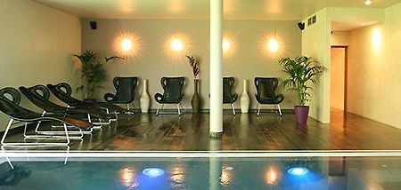 Charme Hotel, Montbeliard Sud Buitenkant foto