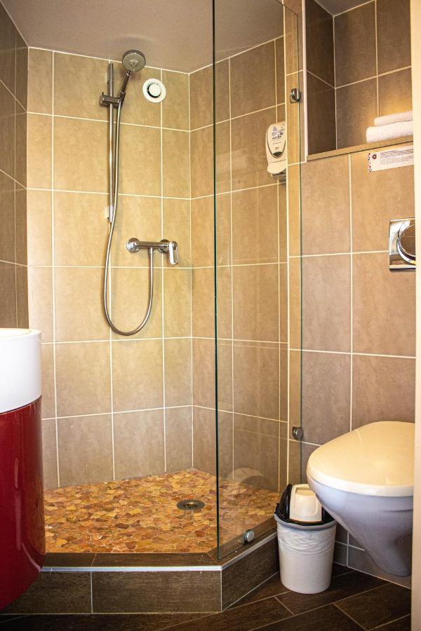 Charme Hotel, Montbeliard Sud Buitenkant foto