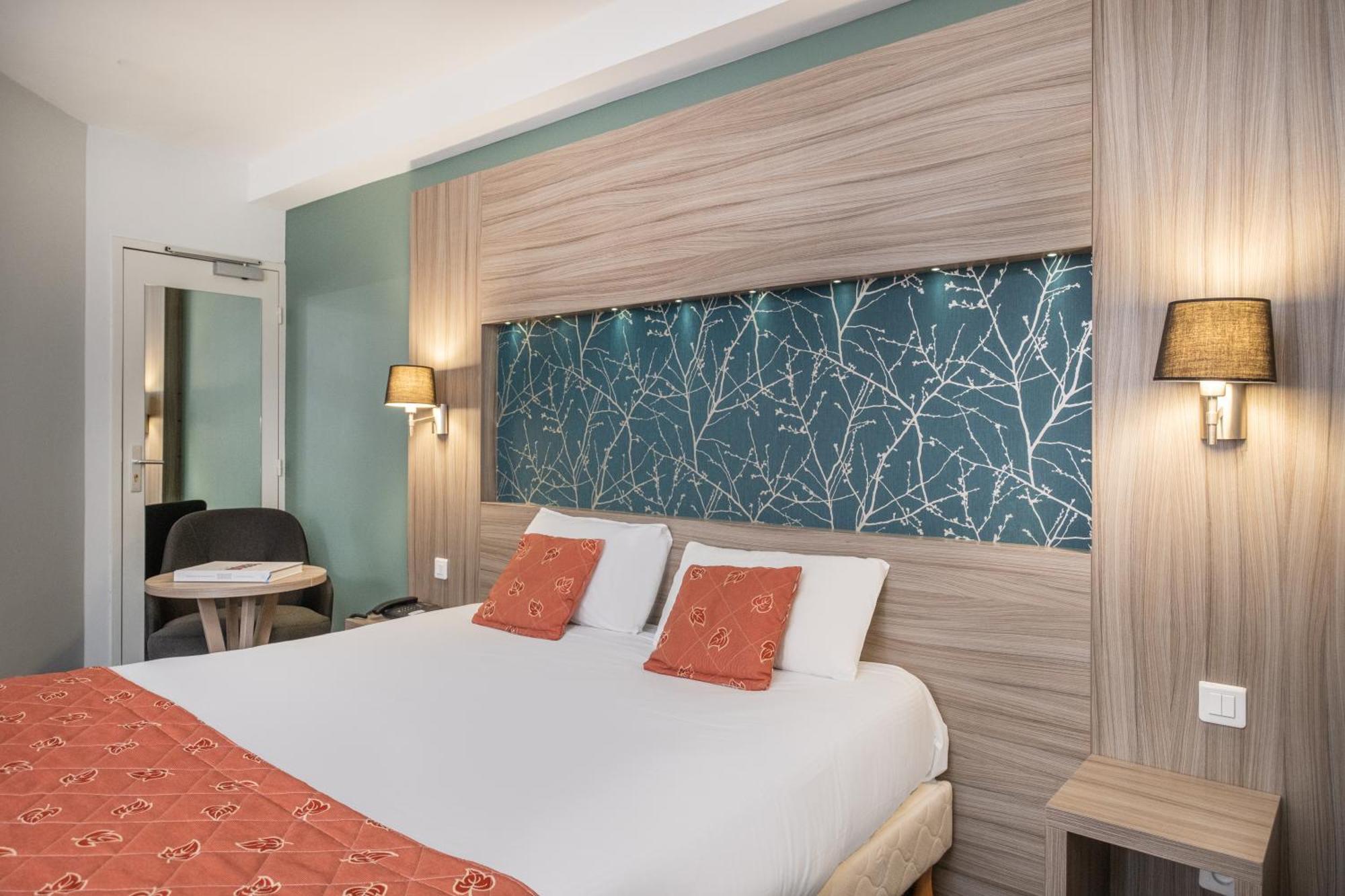Charme Hotel, Montbeliard Sud Buitenkant foto