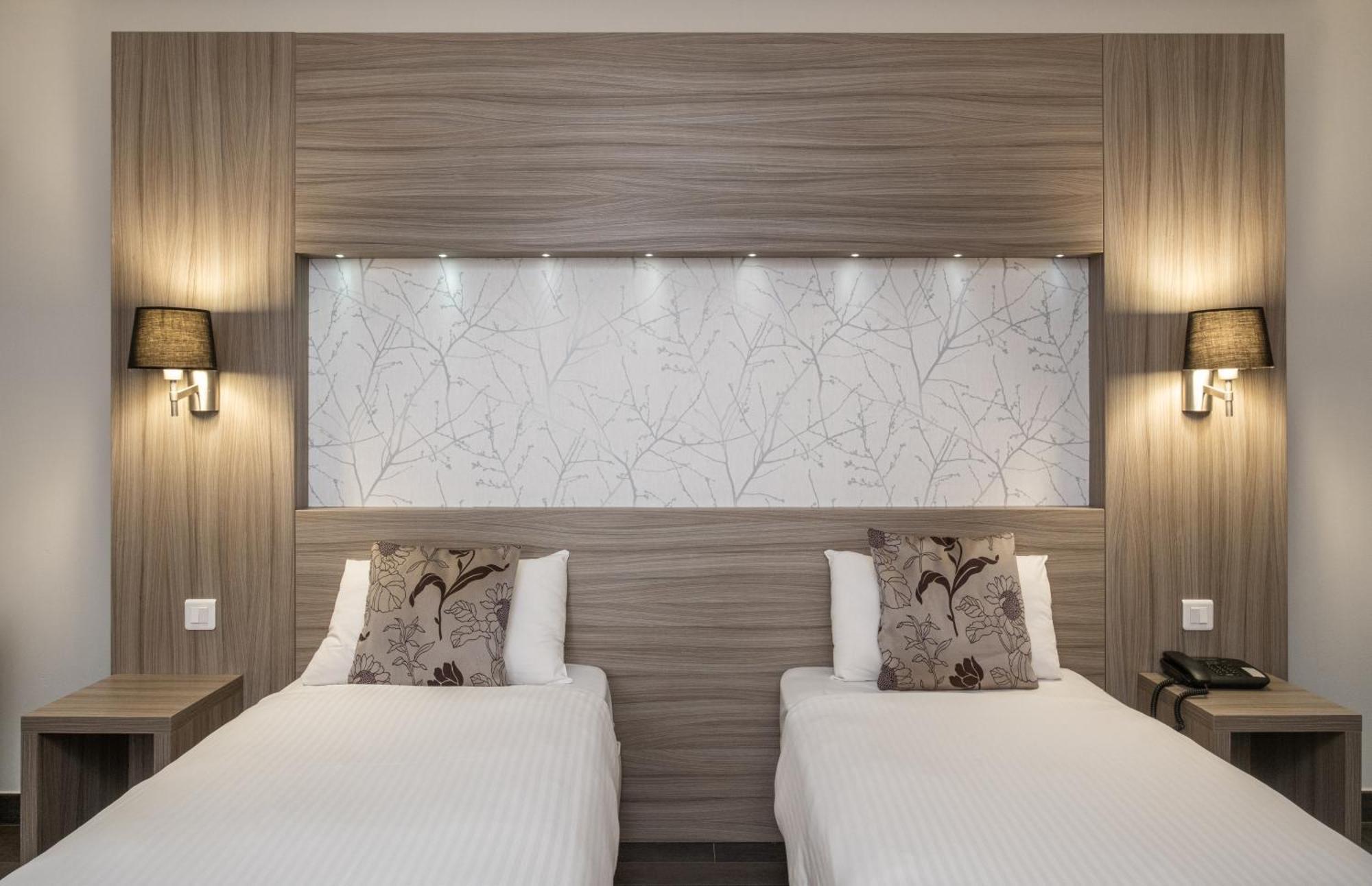 Charme Hotel, Montbeliard Sud Buitenkant foto