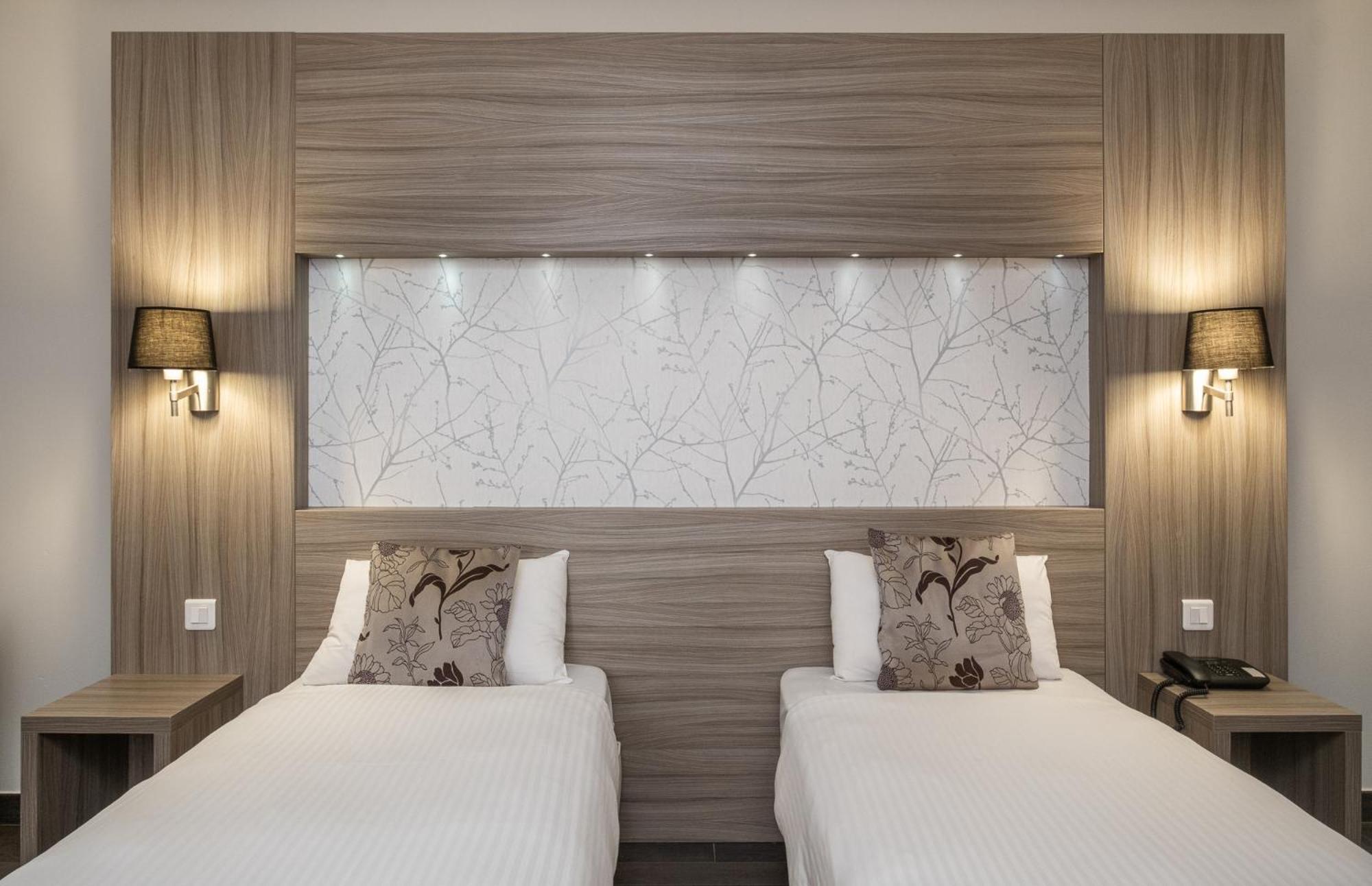 Charme Hotel, Montbeliard Sud Buitenkant foto