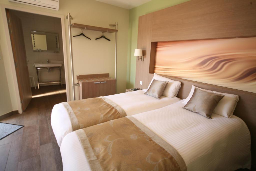 Charme Hotel, Montbeliard Sud Buitenkant foto